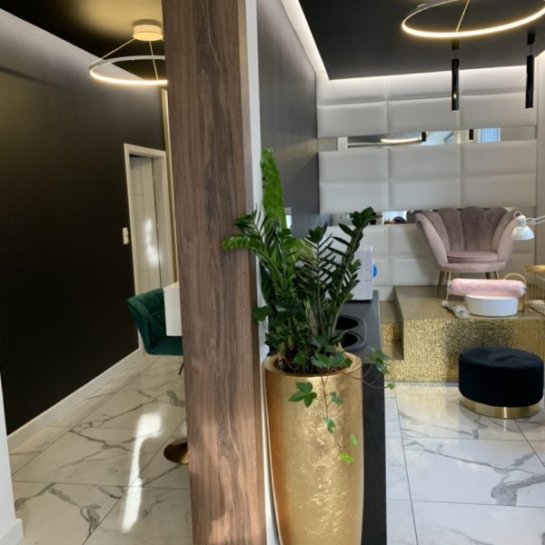 Modne wnętrze - postaw na złote dodatki -